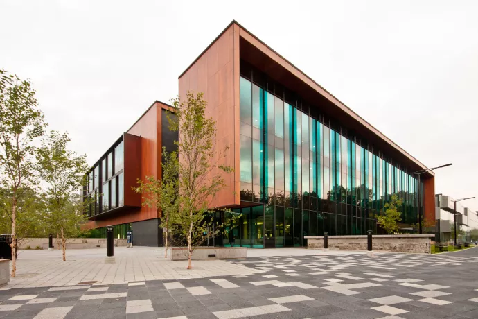 Hazel McCallion Academic Learning Centre external building