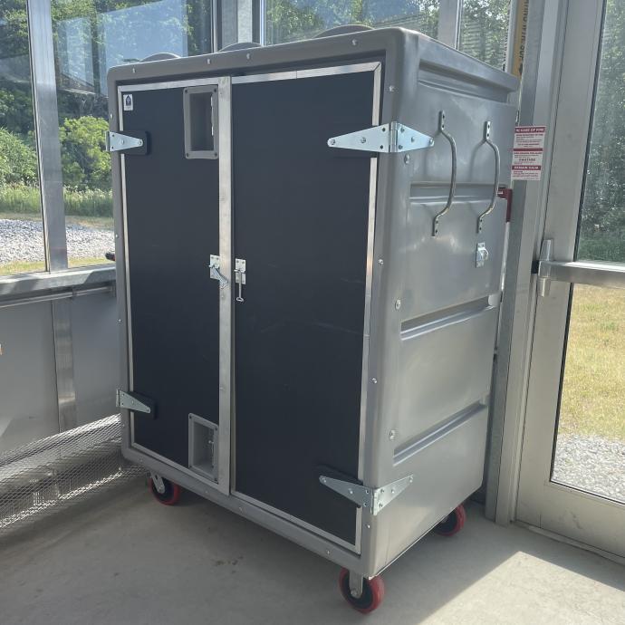 Insulated cart