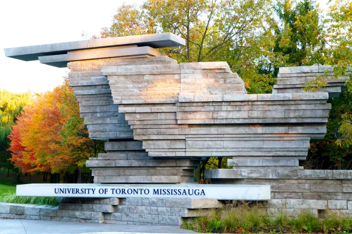 Stone entrance that reads University of Toronto Mississauga