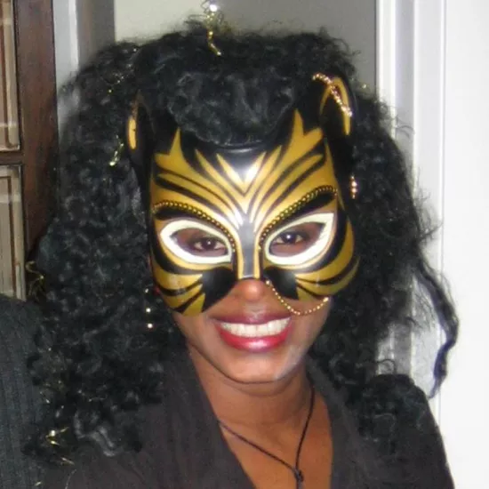 Rhonda McEwan wearing a mask