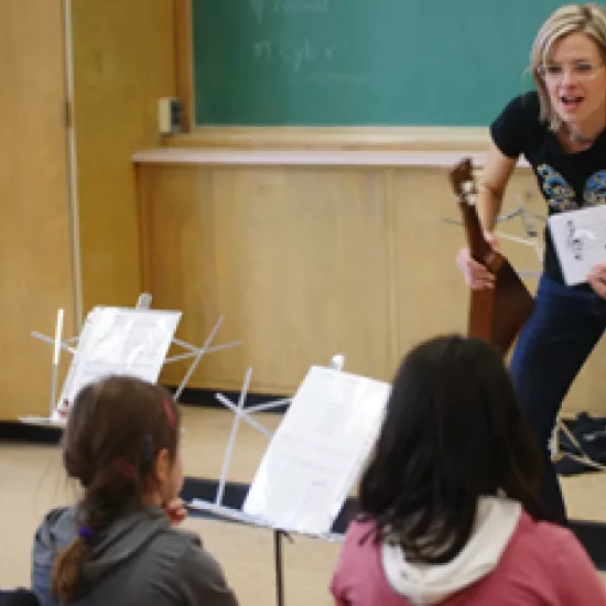 Music lessons in the classroom
